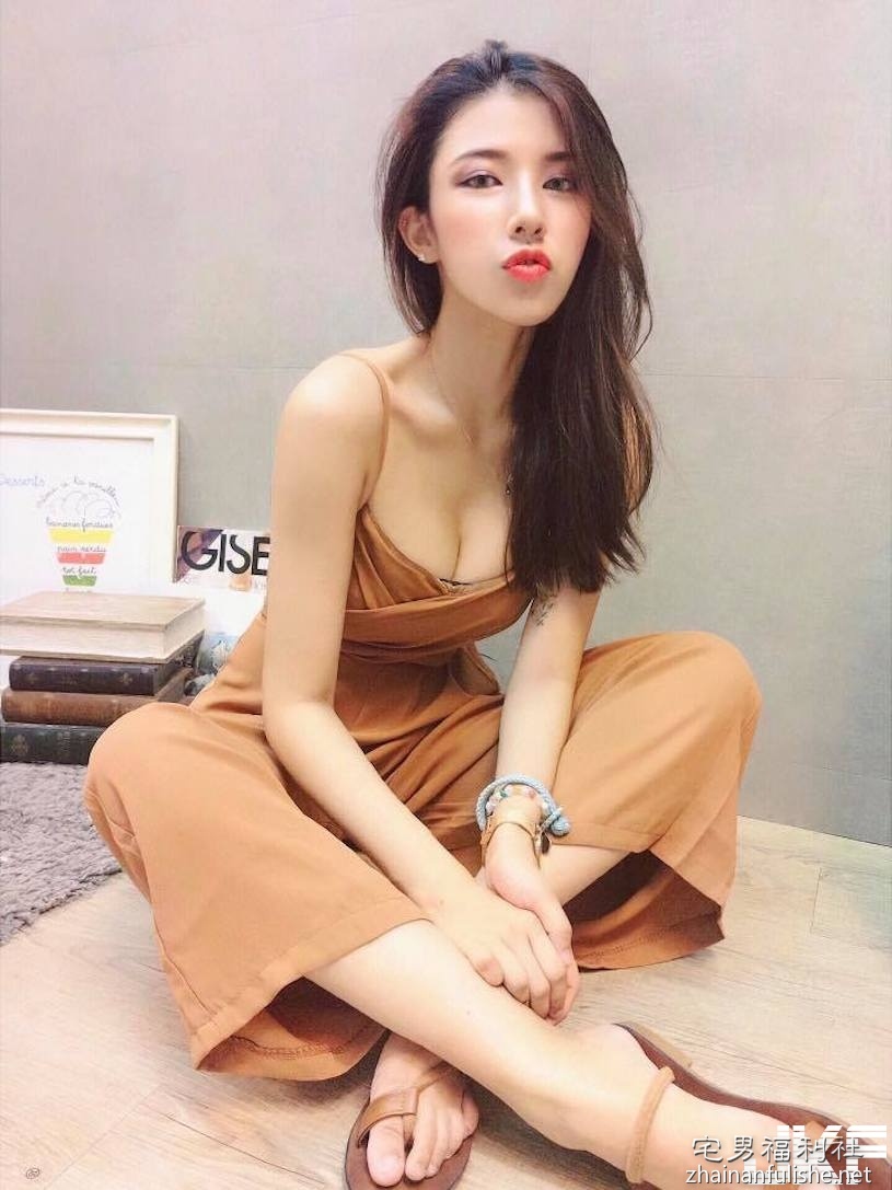 骨感正妹「白皙长腿」好销魂,瘦归瘦「低胸爆乳」还是事业线凶凶der! - 第9张 骨感正妹「白皙长腿」好销魂,瘦归瘦「低胸爆乳」还是事业线凶凶der! - 第9张