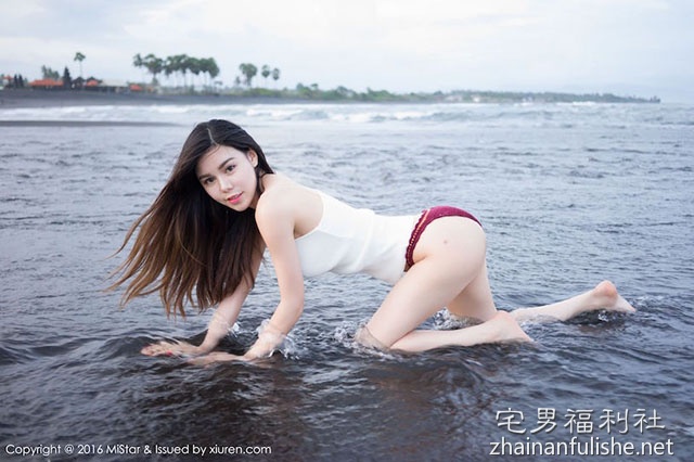 挡不住的乳力!沙滩「豪放单身女」奶量有够逆天!超邪恶「美乳大肉包」画面太销魂… - 第2张 挡不住的乳力!沙滩「豪放单身女」奶量有够逆天!超邪恶「美乳大肉包」画面太销魂… - 第2张