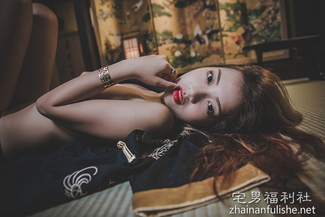 古典美女的蕾丝诱惑!「双手遮胸」太喷火,美乳包不住啊! - 第3张 古典美女的蕾丝诱惑!「双手遮胸」太喷火,美乳包不住啊! - 第3张