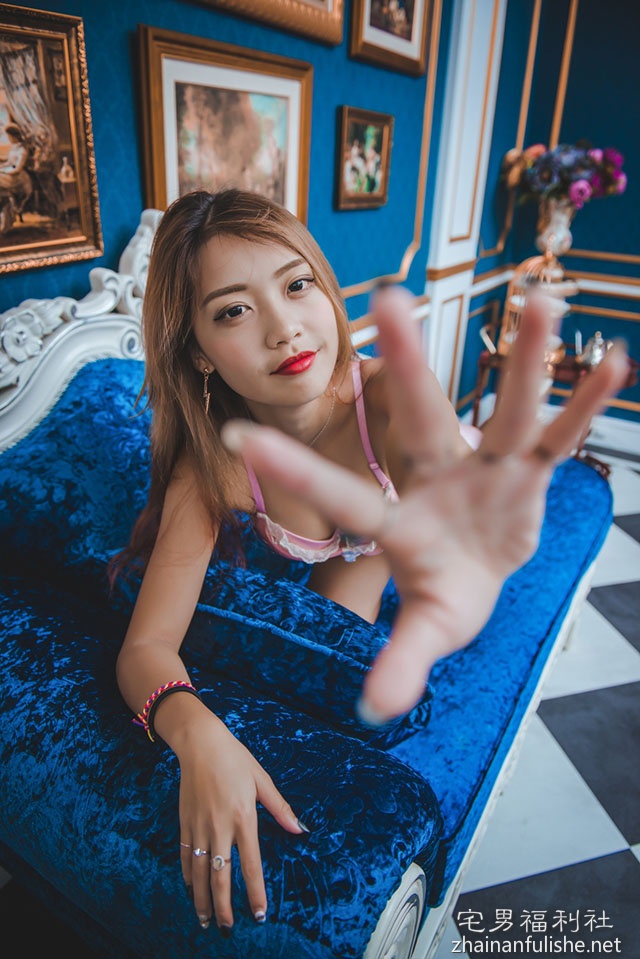 古典美女的蕾丝诱惑!「双手遮胸」太喷火,美乳包不住啊! - 第17张 古典美女的蕾丝诱惑!「双手遮胸」太喷火,美乳包不住啊! - 第17张