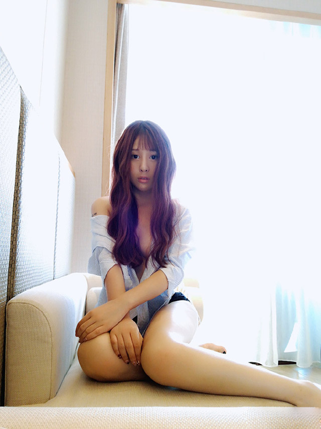 超辣「正妹英文老师」!课余时间「白皙美乳」露好露满!学生上网看到还得了啊… - 第9张 超辣「正妹英文老师」!课余时间「白皙美乳」露好露满!学生上网看到还得了啊… - 第9张