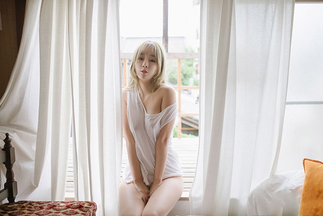 半透明的诱惑!悠哉下午与穿透白背心的「巨乳正妹」在床上慢舞! - 第15张 半透明的诱惑!悠哉下午与穿透白背心的「巨乳正妹」在床上慢舞! - 第15张