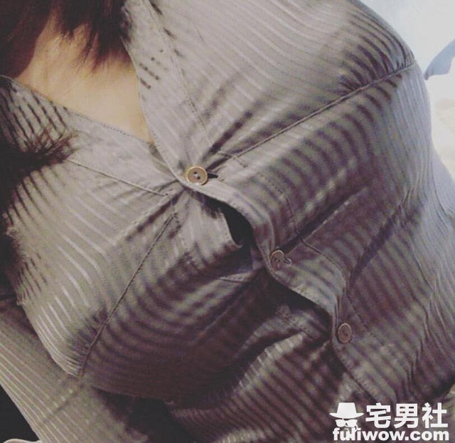 偶遇「屁股蛋女骑士」大露美腿:原来是暗黑妹子河西亚美 - 第8张 偶遇「屁股蛋女骑士」大露美腿:原来是暗黑妹子河西亚美 - 第8张