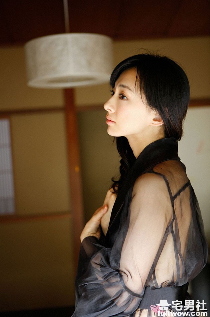 极品:日本性感女神「梅宫万纱子」唯美诱惑私房照 - 第14张 极品:日本性感女神「梅宫万纱子」唯美诱惑私房照 - 第14张