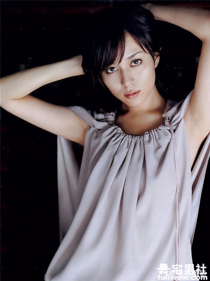 除了大海和美食,还有一帮大美妞:冲绳出产的十大美女盘点 - 第10张 除了大海和美食,还有一帮大美妞:冲绳出产的十大美女盘点 - 第10张