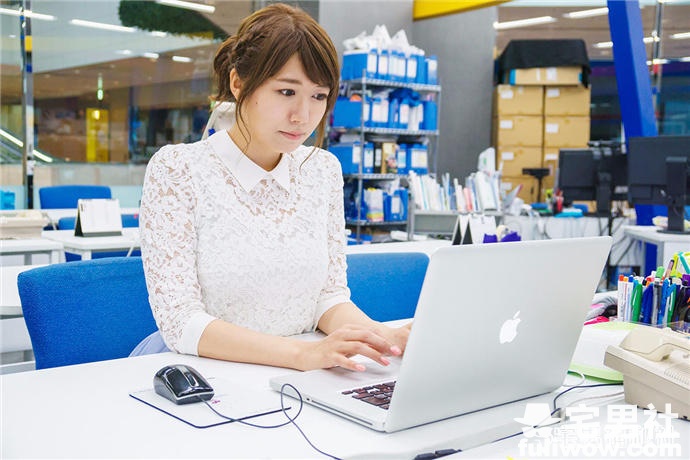 来自日本「天气姐姐」穂川果音的G奶问候 - 第6张 来自日本「天气姐姐」穂川果音的G奶问候 - 第6张