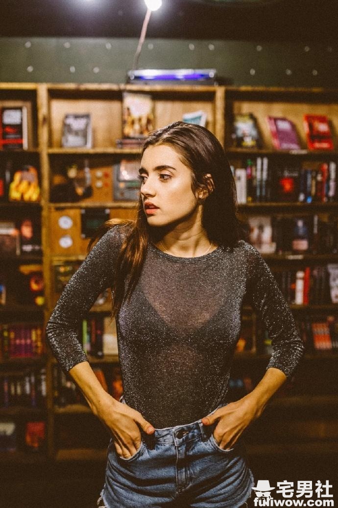 拥有完美胸型的美国模特儿 Sarah Curr - 第12张 拥有完美胸型的美国模特儿 Sarah Curr - 第12张