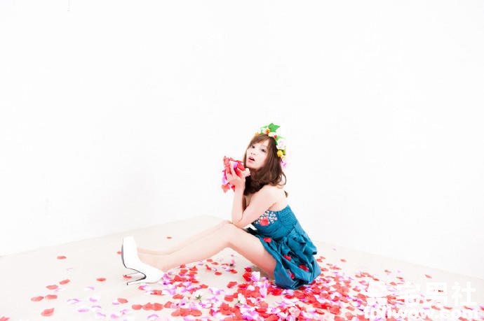 日本2015~2016年度赛车皇后 三城千咲 - 第12张 日本2015~2016年度赛车皇后 三城千咲 - 第12张