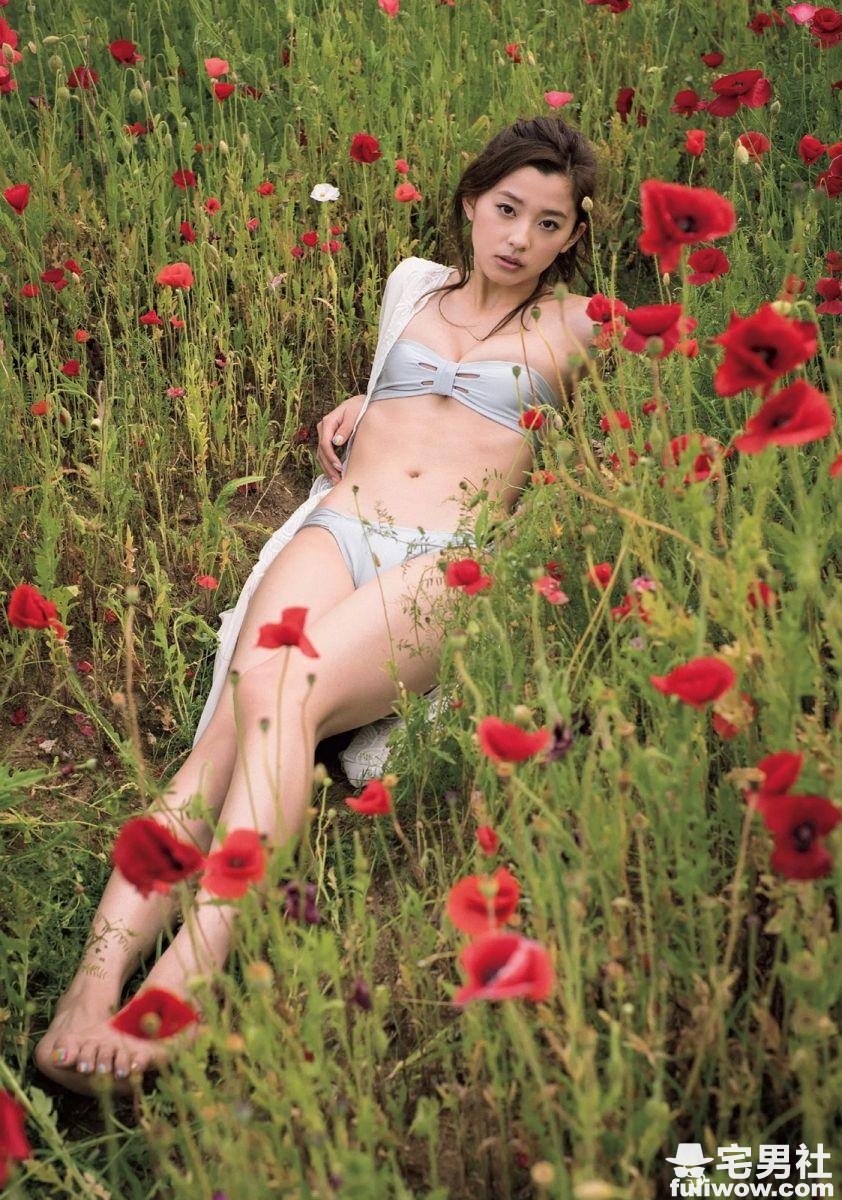 9头身美腿写真女模 朝比奈彩 - 第3张 9头身美腿写真女模 朝比奈彩 - 第3张