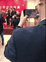 【邪恶GIF】你好讨厌啊~ 把人家的妆都亲掉了 - 第10张 【邪恶GIF】你好讨厌啊~ 把人家的妆都亲掉了 - 第10张