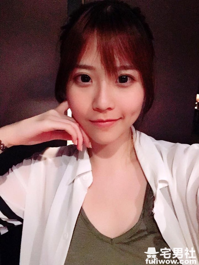 又是童颜巨乳!「正妹牙助」最爱LOL,邀你一起来开黑! - 第12张 又是童颜巨乳!「正妹牙助」最爱LOL,邀你一起来开黑! - 第12张