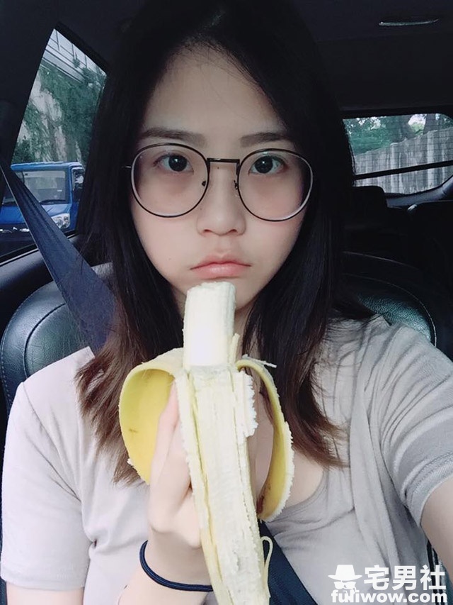 又是童颜巨乳!「正妹牙助」最爱LOL,邀你一起来开黑! - 第15张 又是童颜巨乳!「正妹牙助」最爱LOL,邀你一起来开黑! - 第15张