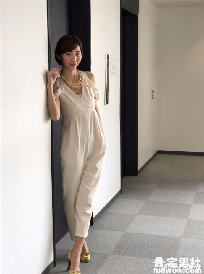 纵横日本写真界和主播台的F杯美女 塩地美澄 - 第17张 纵横日本写真界和主播台的F杯美女 塩地美澄 - 第17张