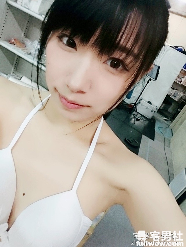 曾当着爸爸面前DIY!潮吹狂喷2公尺的好色女孩「永井美雏」强势回归! - 第9张 曾当着爸爸面前DIY!潮吹狂喷2公尺的好色女孩「永井美雏」强势回归! - 第9张