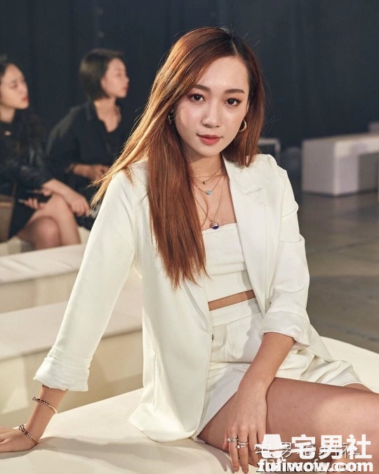 我们的家纯都脱成这样了,在她之上的还有谁啦? - 第2张 我们的家纯都脱成这样了,在她之上的还有谁啦? - 第2张