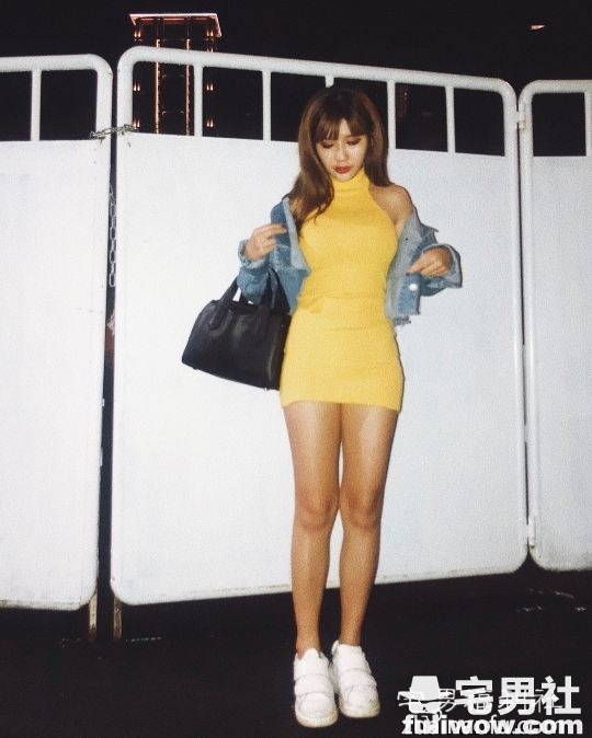 性感小野马一出场走跳,小屁屁弹力十足到让人想偷抓一把 - 第3张 性感小野马一出场走跳,小屁屁弹力十足到让人想偷抓一把 - 第3张