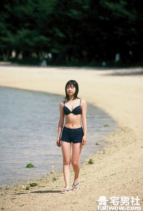 反正妹子多的是,现在我五元就可以买走你的写真 - 第2张 反正妹子多的是,现在我五元就可以买走你的写真 - 第2张