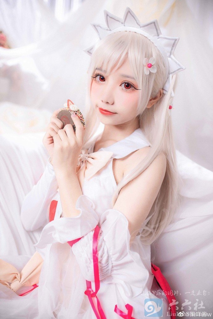 妹子图@果咩酱w 就连李李七七喜喜都没有她萌