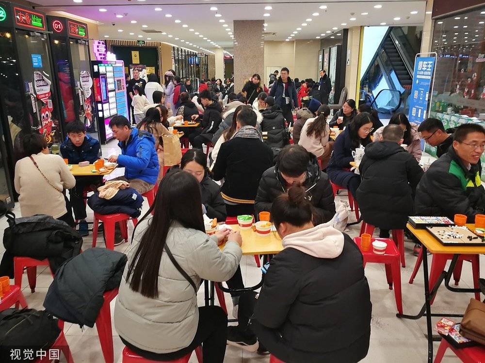 当海底捞失去了大学生们的支持,还能剩下多少客户?