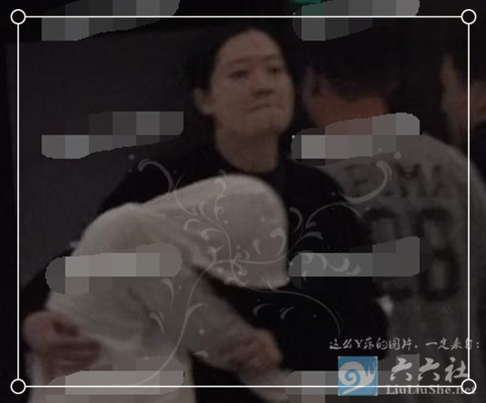 周冬雨烂醉如泥是怎么回事?到底是谁将周冬雨灌得烂醉?