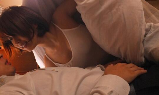 PPPD-810 偷情新流行!Julia和葵司喜欢躲在被子裡做!