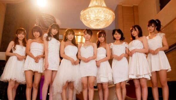 SSNI-673 独占4位美少女!最强湿乐园5P开打!