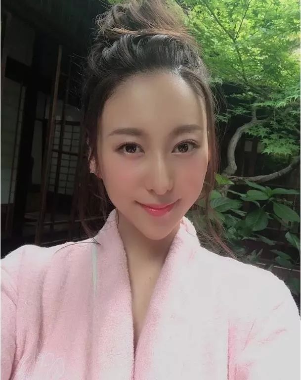 「松下纱荣子」为什么如此低调?再度封神的「深田咏美」也被压制