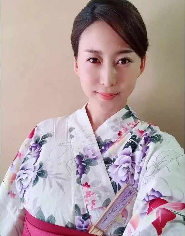 「松下纱荣子」为什么如此低调?再度封神的「深田咏美」也被压制