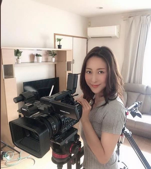 「松下纱荣子」为什么如此低调?再度封神的「深田咏美」也被压制