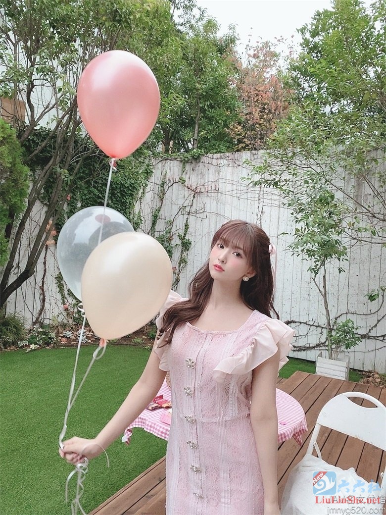 三上悠亚、天使萌这类S级的顶级女神到底有多赚钱?