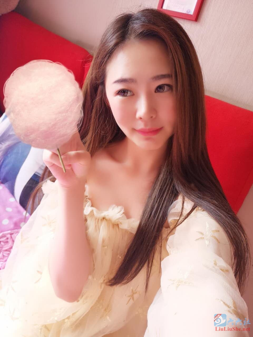 快手迪妹真实身份 快手人气主播迪妹身份成谜 全网热点精选 第2张-宅男社