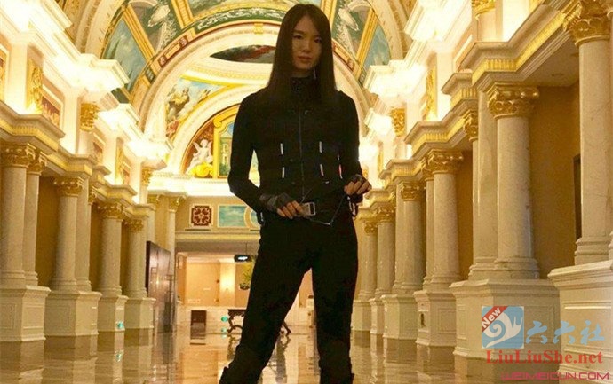 抖音玲爷是不是刘昊然的姐姐?玲爷被爆视频造假真相是什么? 全网热点精选 第3张-宅男社 抖音玲爷是不是刘昊然的姐姐?