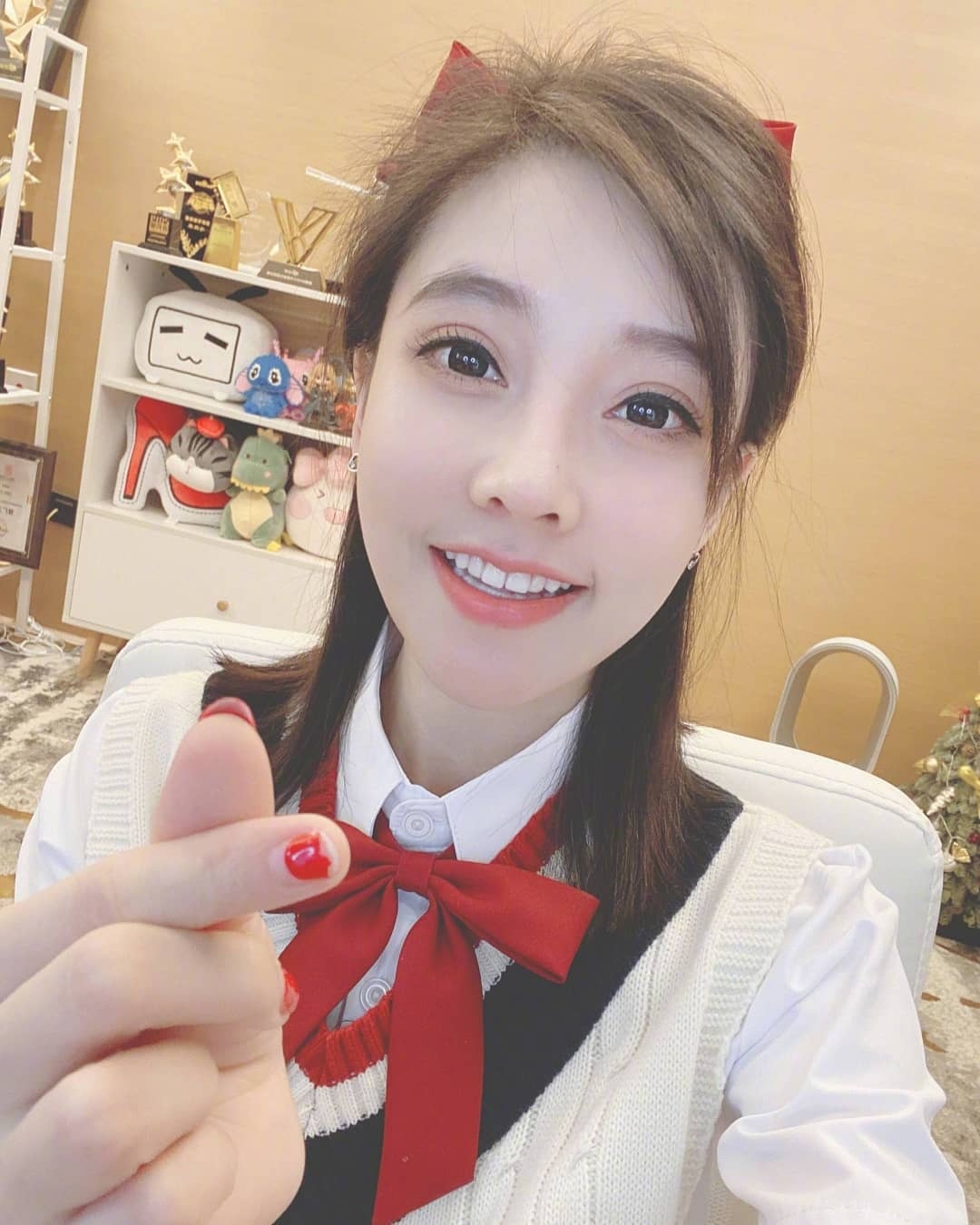 冯提莫黑历史已淡去,斗鱼三足鼎立的周二珂和陈一发呢? 全网热点精选 第21张-宅男社 冯提莫黑历史已淡去,斗鱼三足鼎立的周二珂和陈一发呢? liuliushe.net宅男社 第21张