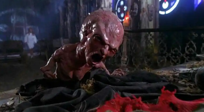 电影《猛鬼街5：猛鬼怪胎》梦魇延续与类型融合的黑暗寓言-星玉馆