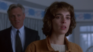 电影《推动摇篮的手》的恐怖母题,那只藏在摇篮后的手-星玉馆