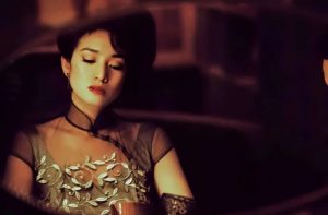 巩俐穿睡衣的电影有哪些?巩俐电影中的私密瞬间-星玉馆