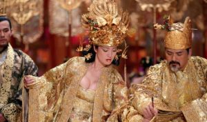 巩俐与慈禧:一段银幕绝响——电影《满城尽带黄金甲》-星玉馆