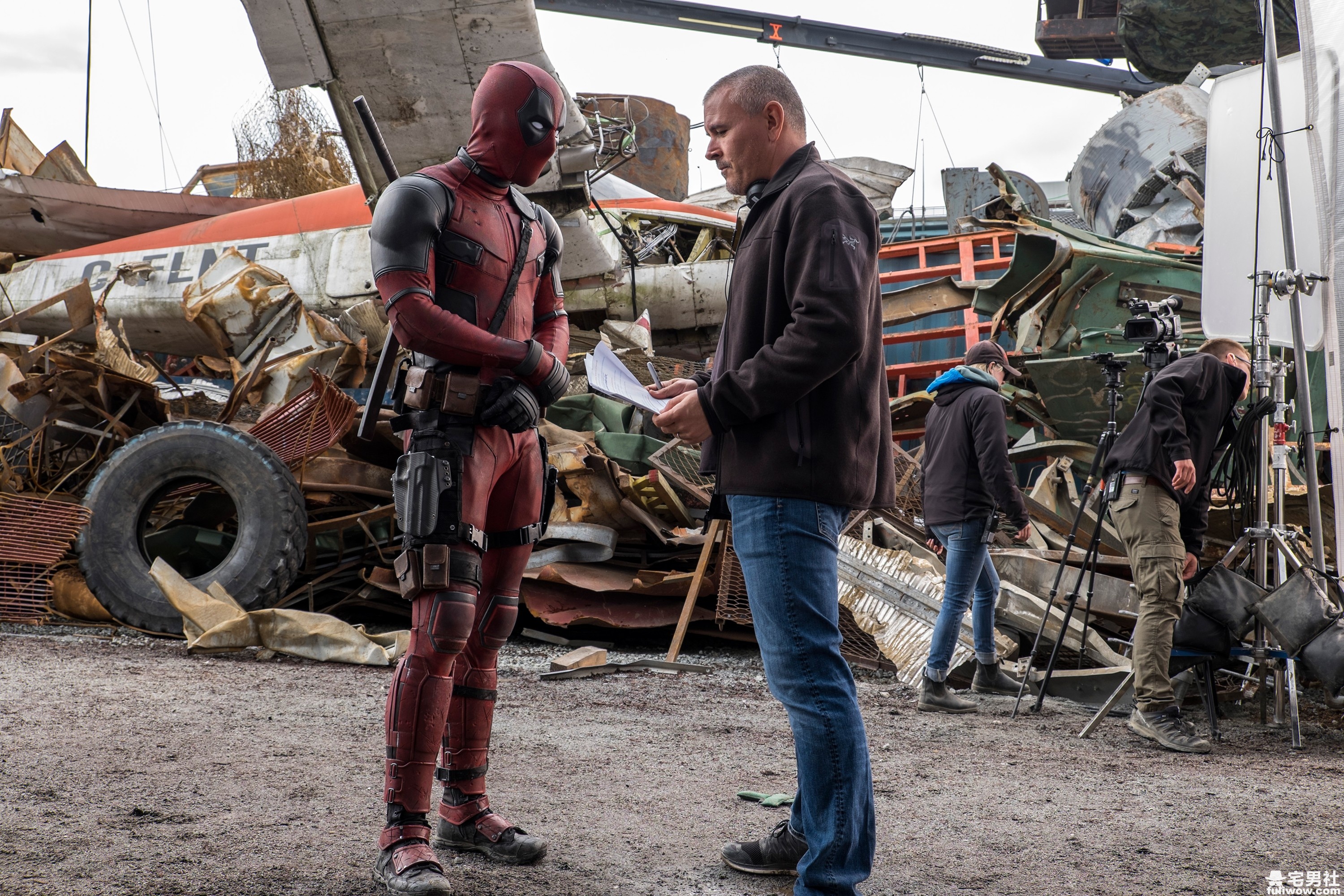 图片[2]-《死侍２》男主「莱恩雷诺斯」去X战警的家拍照瞎浪！-星玉馆