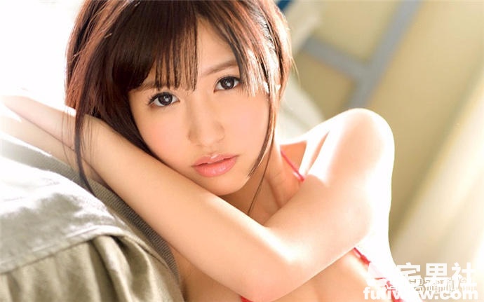 日本写真超新星【樱空桃】G罩杯美少女下海啦-星玉馆