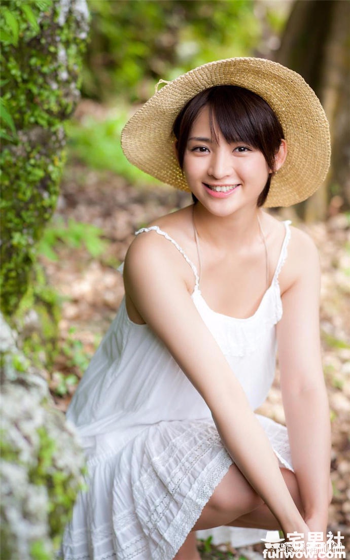 自称“砧板”的A-Cup写真偶像铃木咲 - 第11张