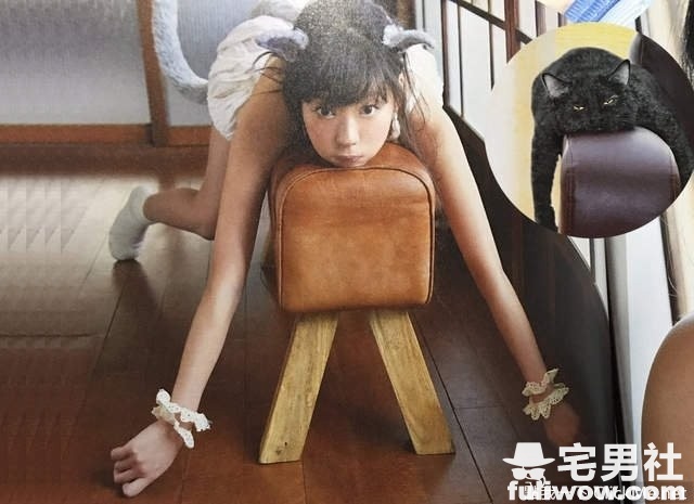 图片[2]-《如果猫咪化身为萌妹子》如此波涛胸涌让人不得不怒买一本！-星玉馆