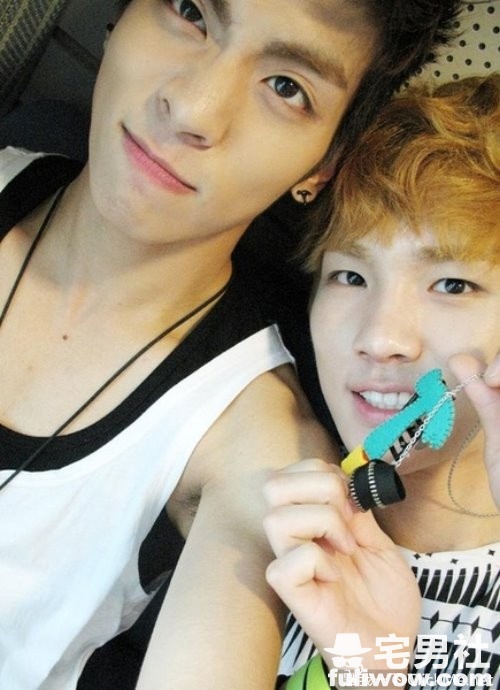 图片[23]-盘点８对《高颜值男男CP组合》，网友都不敢相信他们是纯友谊！-星玉馆