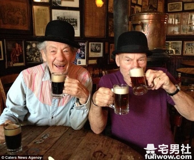 图片[8]-老年组发糖《X教授和万磁王又亲了》，公然在帝国颁奖典礼bobo-星玉馆