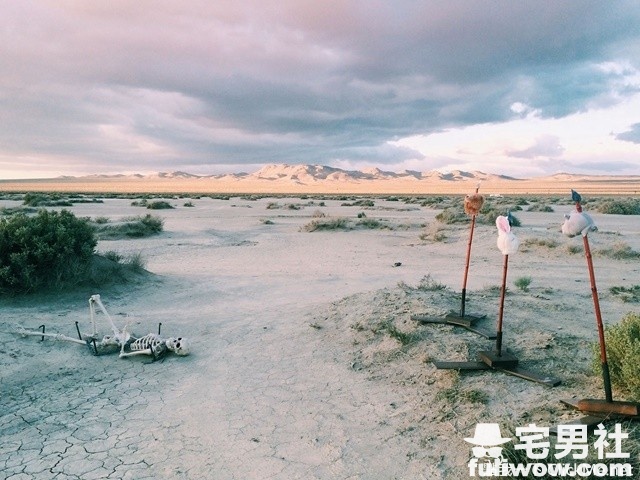 图片[12]-牛叉老爸把娃娃车改造成《疯狂麦斯》里的超威铠甲车！-星玉馆