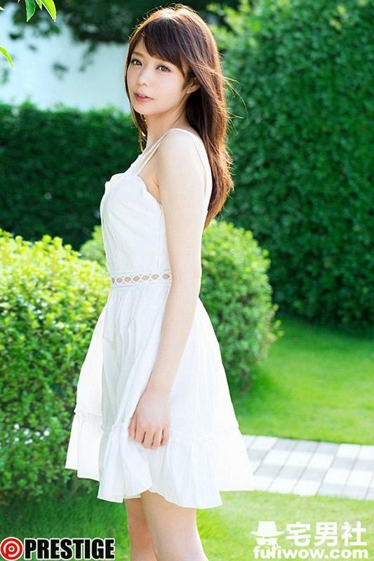 艾薇界新人「暗黑桥本环奈」 凰香奈芽（凰かなめ） - 第3张