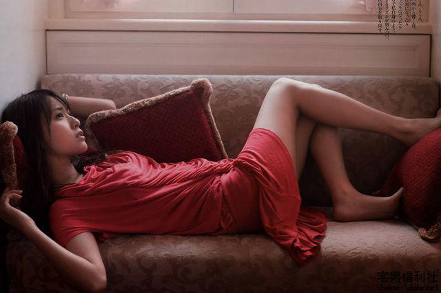 胸不够颜来凑！日本最美的6位贫乳女星 - 第3张