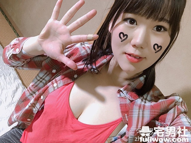 胸奴族有福！白嫩G乳嫩妹《美浦绫》宣布下海-星玉馆