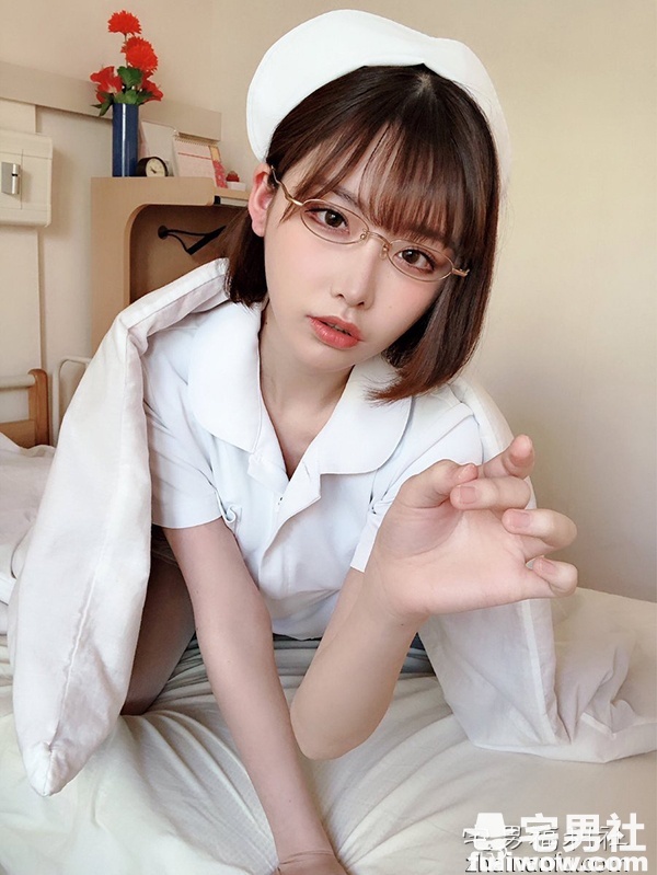 狠踩松本菜奈実、三上悠亚！最强发片机器换人「深田咏美」登上微王座 - 第6张