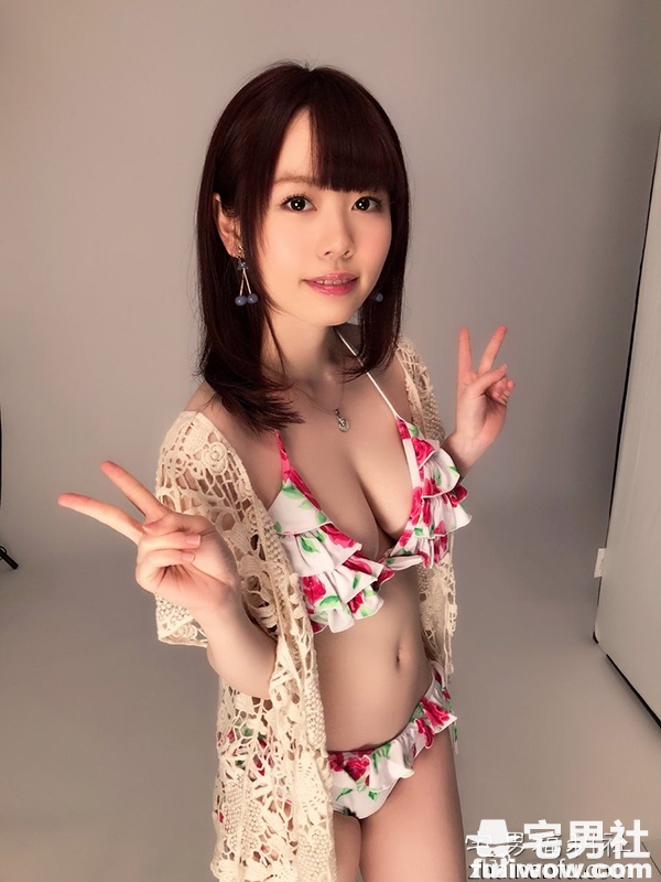 一年一度！FANZA成人赏结果发表，新科艾薇影后当场激动落泪啦！ - 第8张