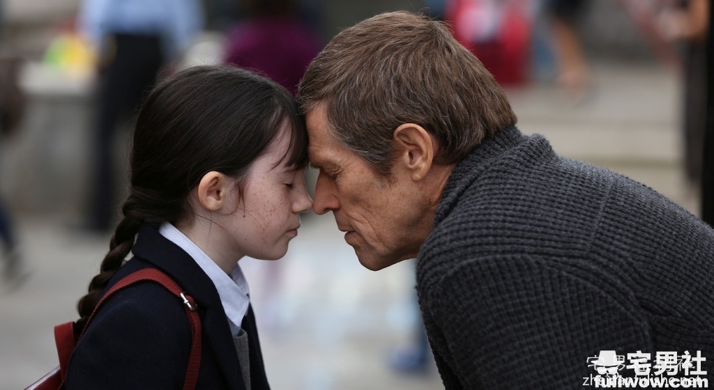 《猎杀星期一》：欧蜜芮佩斯科幻个人秀 - 第4张